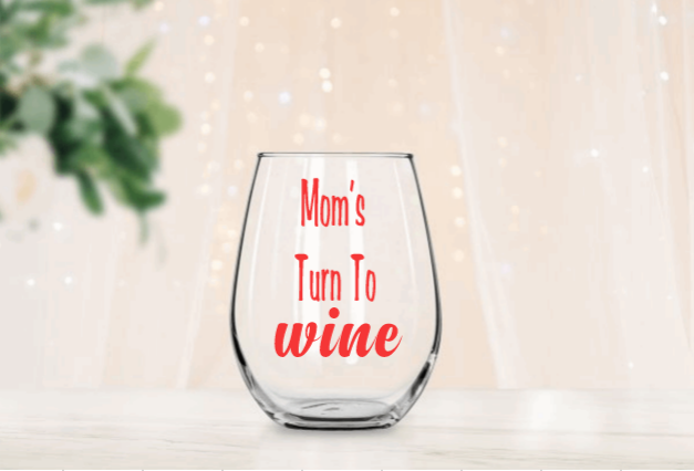 Mom's Time To Wine Wine Glass